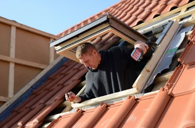 Pose de fenêtres de toit Velux à Persquen